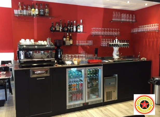 Arredamenti Per Bar Ristoranti Banchi Frigo Banchi Bar Vetrine Refrigerate Buffet Per Self Service Attrezzature Per Ristoranti E Bar Banchi Pizza Workstation Per Cocktail Banchi Per Macchina Caffe Lavabicchieri Lavastoviglie Cucine Per